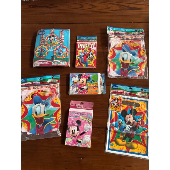 Mickey Mouse Party Supplies See Description For More Info - Picture 1 of 8